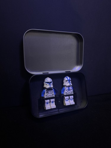 Pocket figure display - pocket,